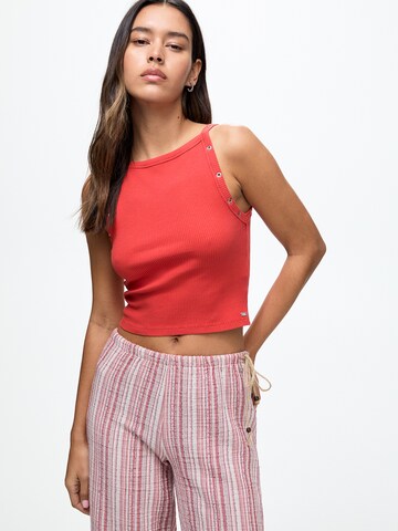 Top di Pull&Bear in rosso: frontale