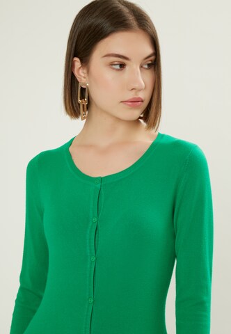 Influencer Плетена жилетка в зелено