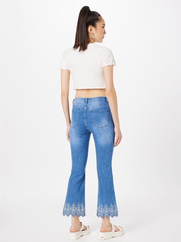 Hailys Bootcut Jeans 'Yara' in Blauw