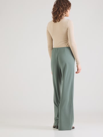 ABOUT YOU Loosefit Ráncos nadrág 'Marica' - zöld