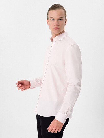 Moxx Paris Regular fit Button Up Shirt in Pink: front