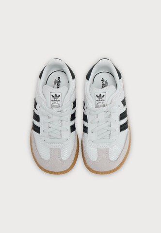 ADIDAS ORIGINALS - Sapatilhas 'SAMBA' em branco