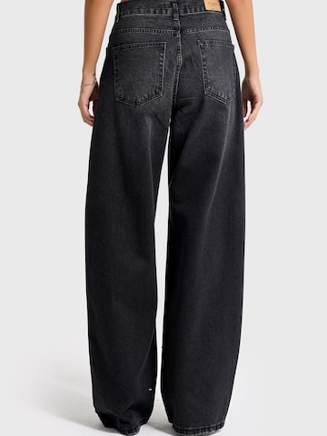 IT'S BASIC Loosefit Jeans 'RHINESTONE MID RISE LOOSE JEANS' in Zwart