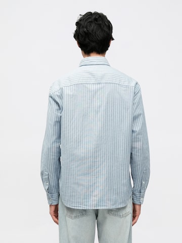 Abercrombie & Fitch Comfort Fit Skjorta i blå