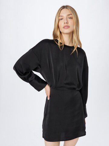 Robe 'Ebba' Gina Tricot en noir : devant