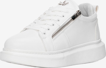 Baskets basses MARTIN VALEN en blanc : devant