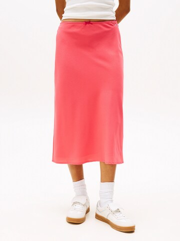 Tommy Jeans Skirt in Pink: front