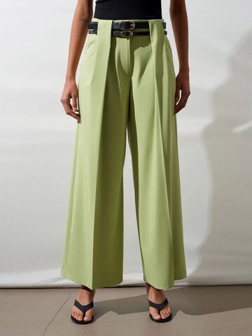 Dilvin Wide leg Pants in Green