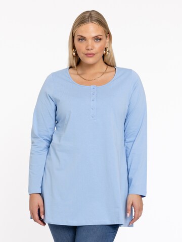 Yoek Shirt in Blauw: voorkant