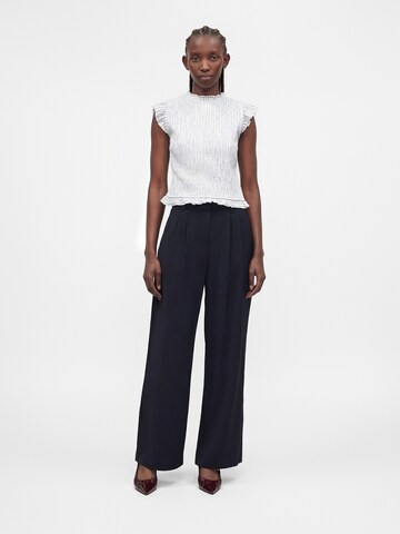 Abercrombie & Fitch Широкий Брюки со складками в Черный