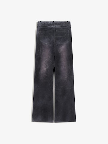 Bershka Bootcut Džínsy - Sivá