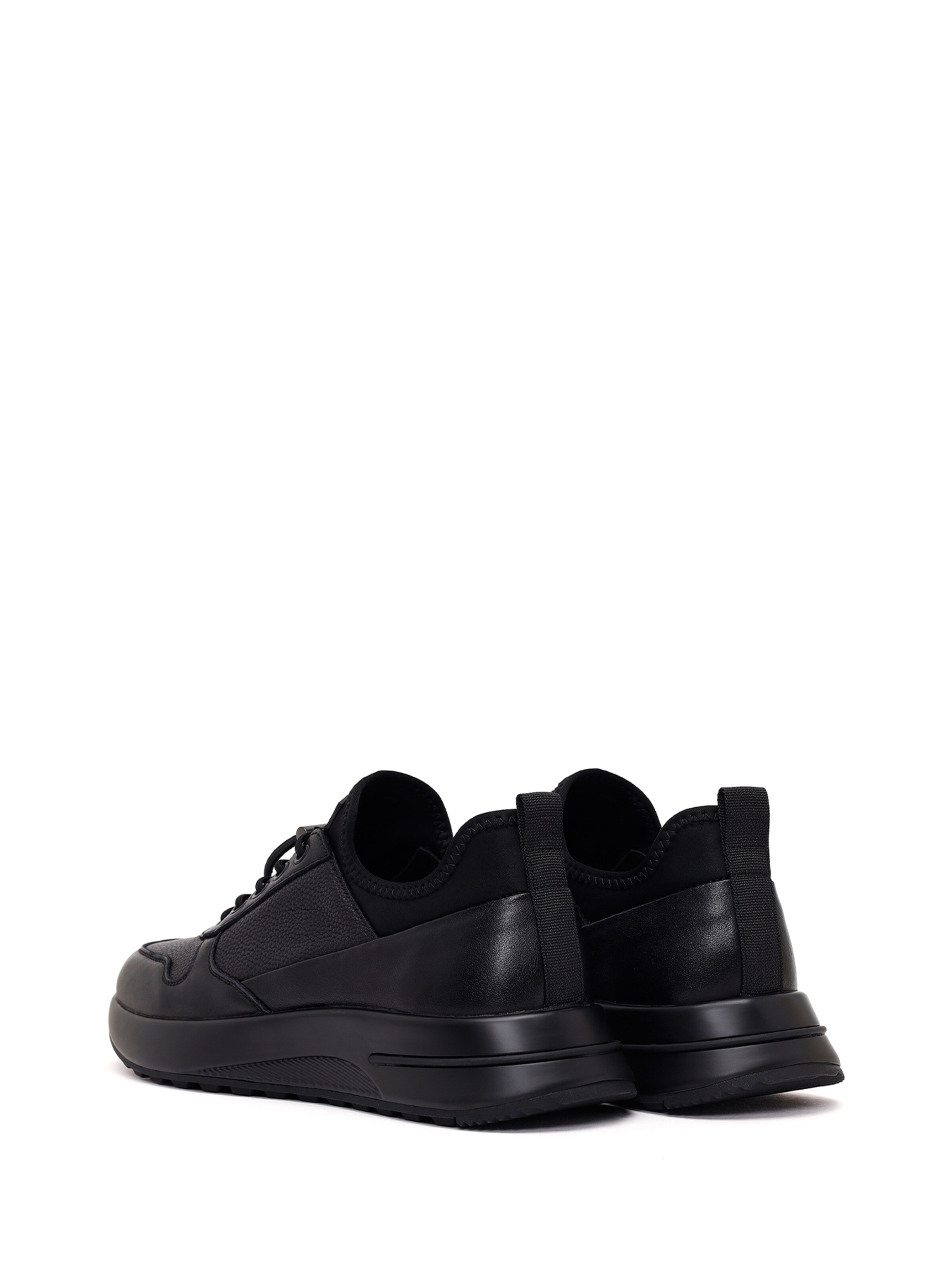 Sneaker bassa di Derimod in nero