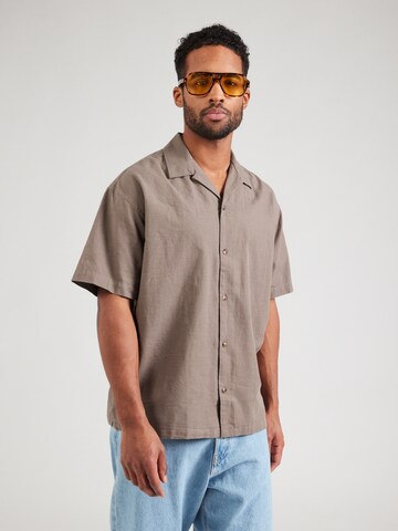 Fit confort Chemise 'JJESUMMER RESORT' JACK & JONES en marron : devant