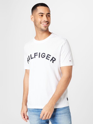 T-Shirt TOMMY HILFIGER en blanc : devant