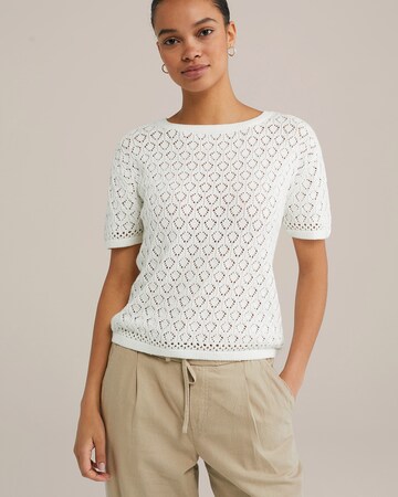 WE Fashion Sweater in White: front