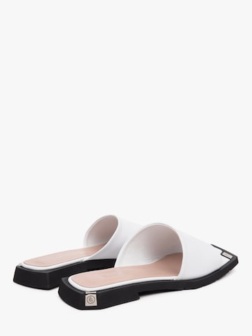 Estro Pantoletter '54-396' i hvid