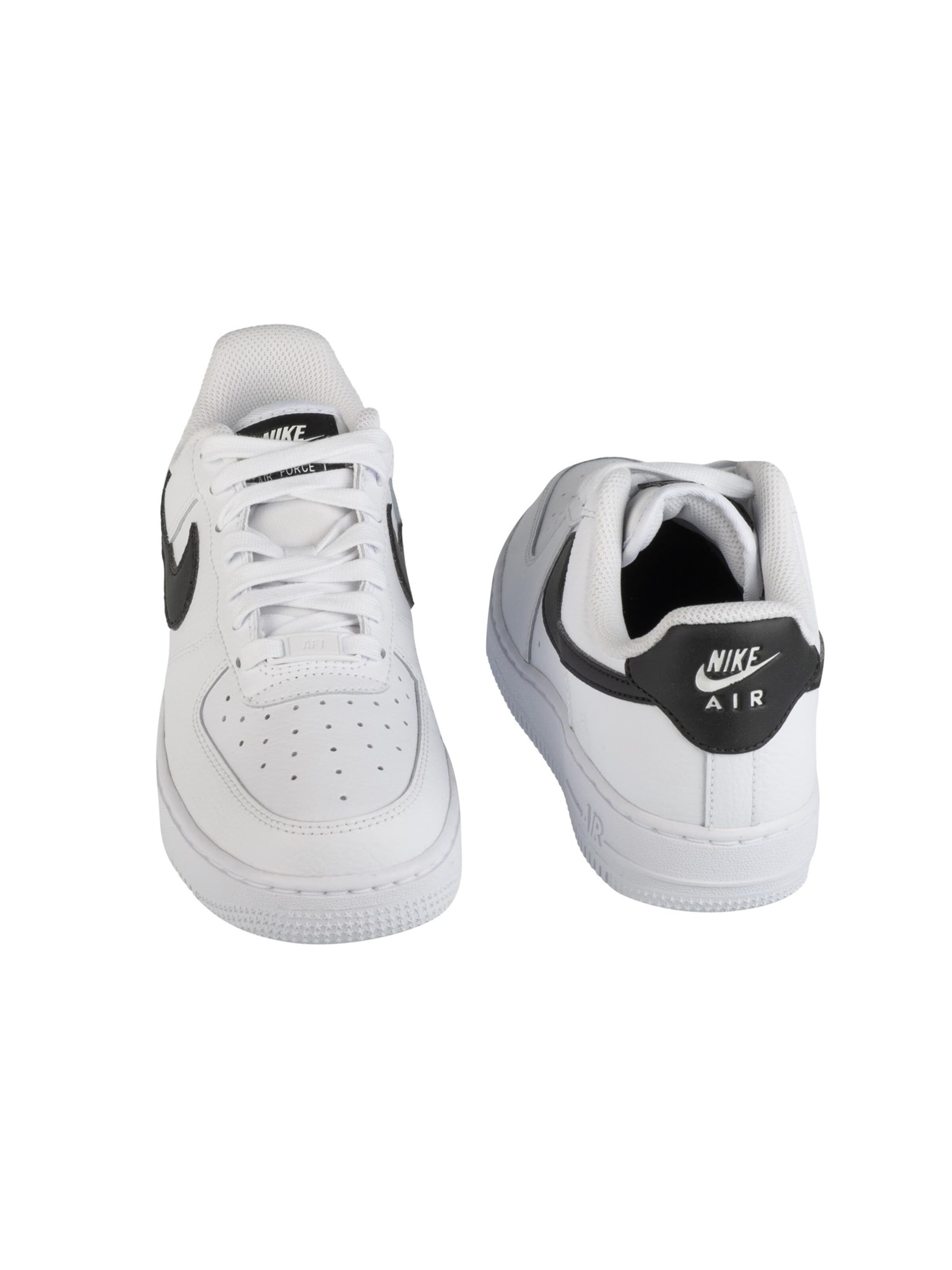 Baskets basses 'Nike Air Force 1 07' NIKE en blanc