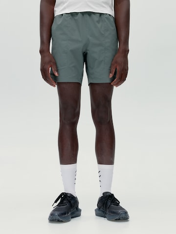 Born Regular Sportbroek 'Rhein 2.0' in Groen: voorkant