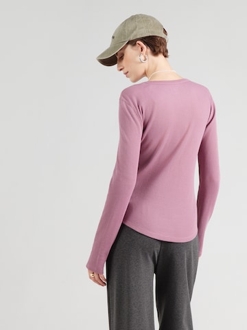 purpurinė GAP Marškinėliai