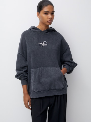 Pull&Bear Sweatshirt i grå