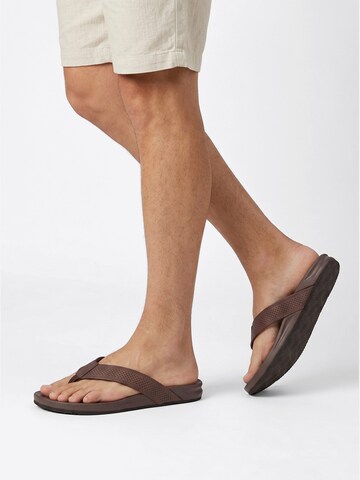 Youecci Mules 'Customized flip flops with a zigzag strap and arch design' in Brown: front