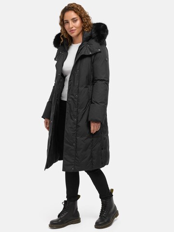 Tazzio Wintermantel 'F807' in Zwart: voorkant