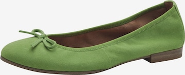 Ballerines Tamaris en vert : devant