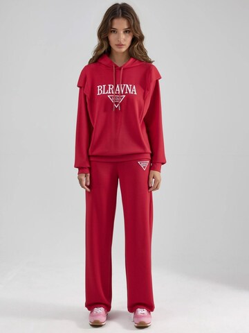 Hiccup Loungewear in Red: front