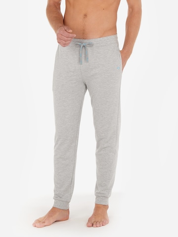 Effilé Pantalon HOM en gris : devant