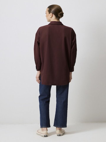 Touche Prive Shirt in Red