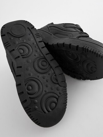 Chaussure basse Next en noir