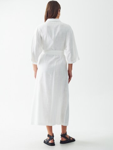 Calli Shirt Dress 'GRETANA' in White: back