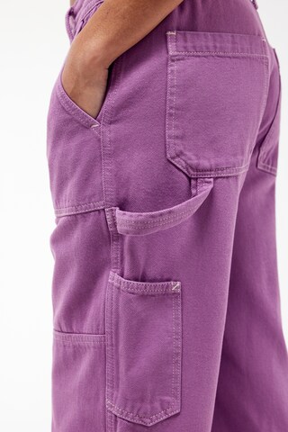 BDG Urban Outfitters Lużny krój Spodnie w kolorze fioletowy