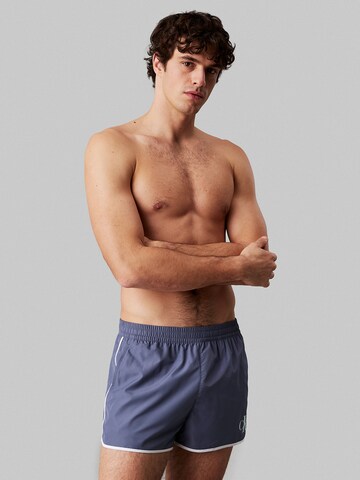 Shorts de bain Calvin Klein Swimwear en bleu : devant
