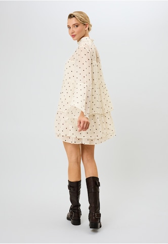 OH APRIL Dress in Beige