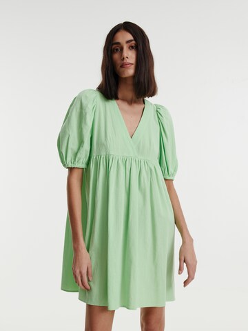 Robe 'Miriam' EDITED en vert : devant