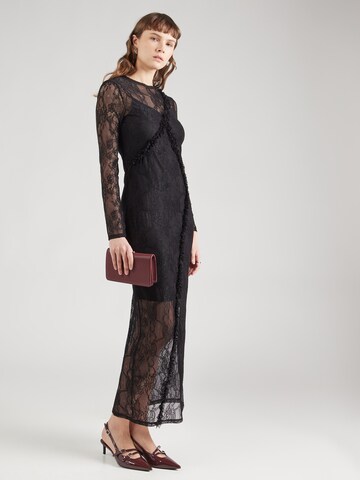 Robe TOPSHOP en noir : devant