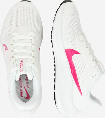 Chaussure de course 'AIR ZOOM PEGASUS 40' NIKE en blanc