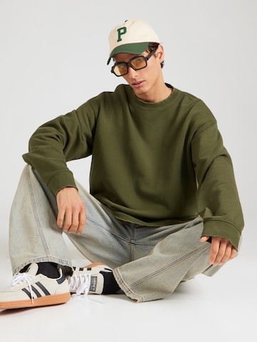 WEEKDAY Sweatshirt 'Vic' in Green: front
