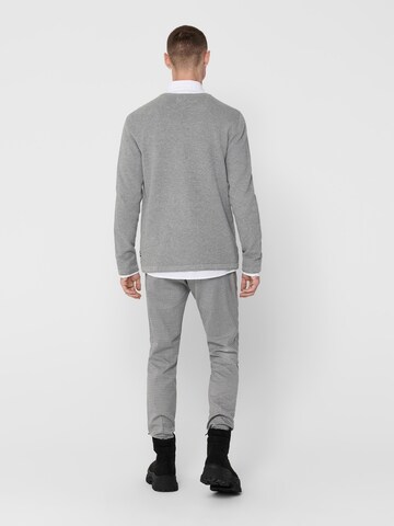 Coupe regular Pull-over 'Panter' Only & Sons en gris