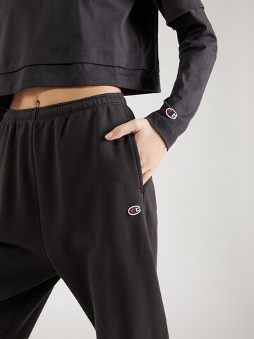 Champion Authentic Athletic Apparel Tapered Broek in Grijs