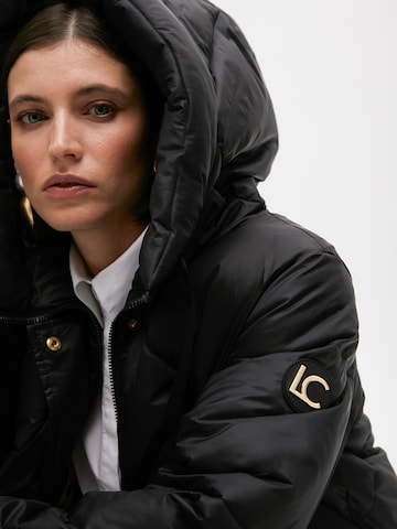 Lola Casademunt Mantel in Schwarz