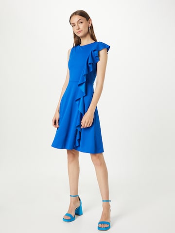 WAL G. שמלות קוקטייל 'BILL' בכחול: מלפנים