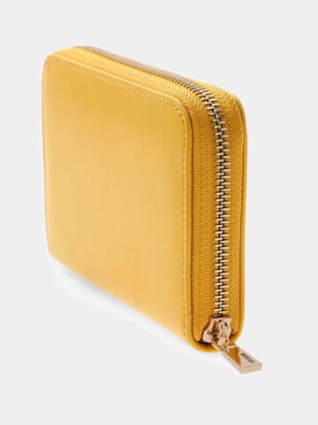 GUESS Wallet 'Janie' in Yellow