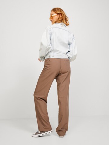 Regular Pantalon à plis JJXX en gris