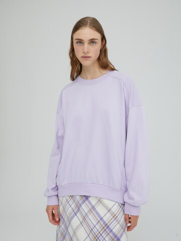 EDITED Sweatshirt 'Lana' i lila: framsida