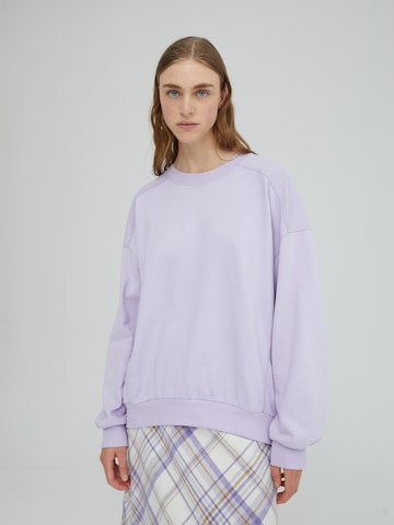 EDITED Sweatshirt 'Lana' i lilla: forside