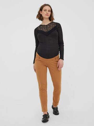 Regular Pantalon 'Luccalilith' Vero Moda Maternity en marron
