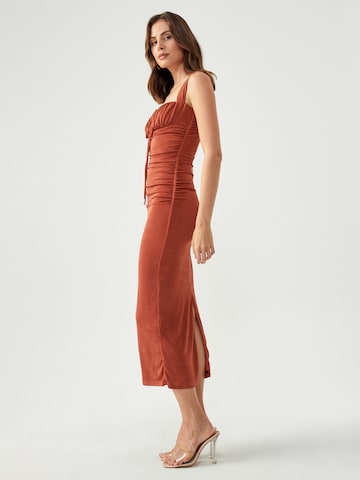 Robe 'WOODS' BWLDR en rouge