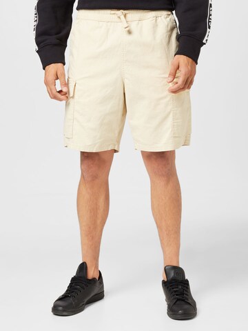 smėlio LEVI'S ® Standartinis Laisvo stiliaus kelnės 'Surplus Cargo Short': priekis